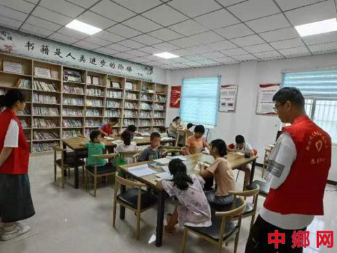 安徽明光市苏巷镇：农家书屋成为暑假“第二课