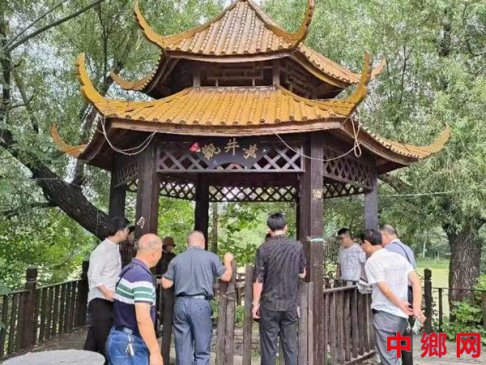安徽亳州市作协一行到古城镇采风