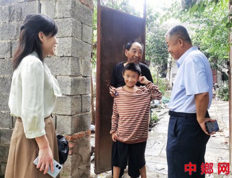 山东郯城：慈善救助悄无声 倾注大爱见真情