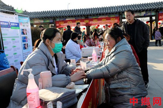安徽阜阳：志愿义诊进社区