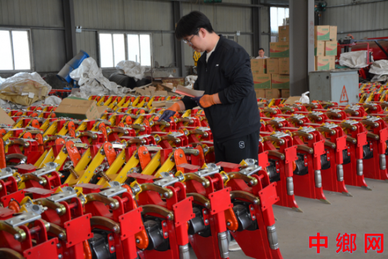 <b>河南省科海农机公司产品畅销全国各地</b>
