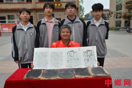 第四届文化艺术节“非物质文化遗产进校园”活