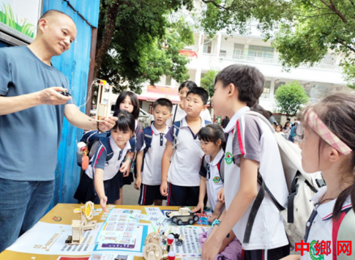 湖南宁远县印山小学：社团成果展精彩开“展”