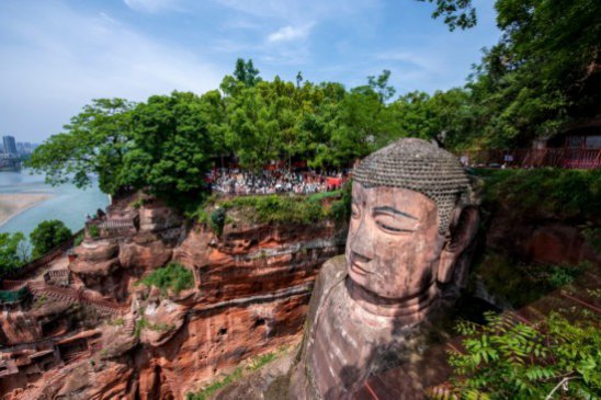 文旅+新业态新场景，乐山好玩更好吃