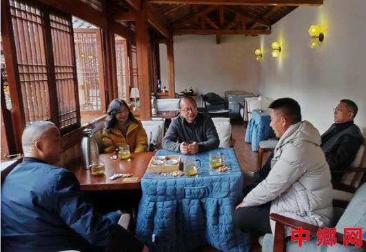 彭州市作协举办牡丹文化文学采风座谈会 共探文