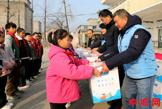 <b>安徽阜阳：让乡村儿童感到“家”的温暖</b>