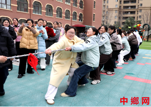 <b>安徽阜阳：趣味活动迎“三八”</b>