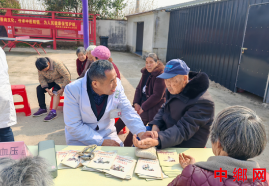 安徽凤阳：大庙镇开展“爱心义诊”入乡村活动