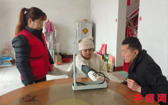 安徽凤阳：大庙镇计生协开展孕期关爱入户行动