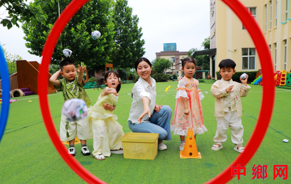 <b>多彩活动迎端午</b>